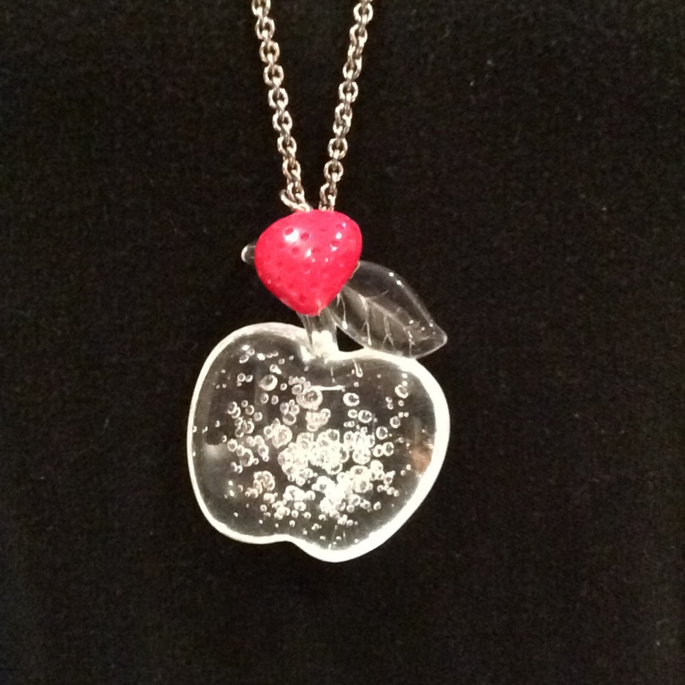 Yochi NY necklace
